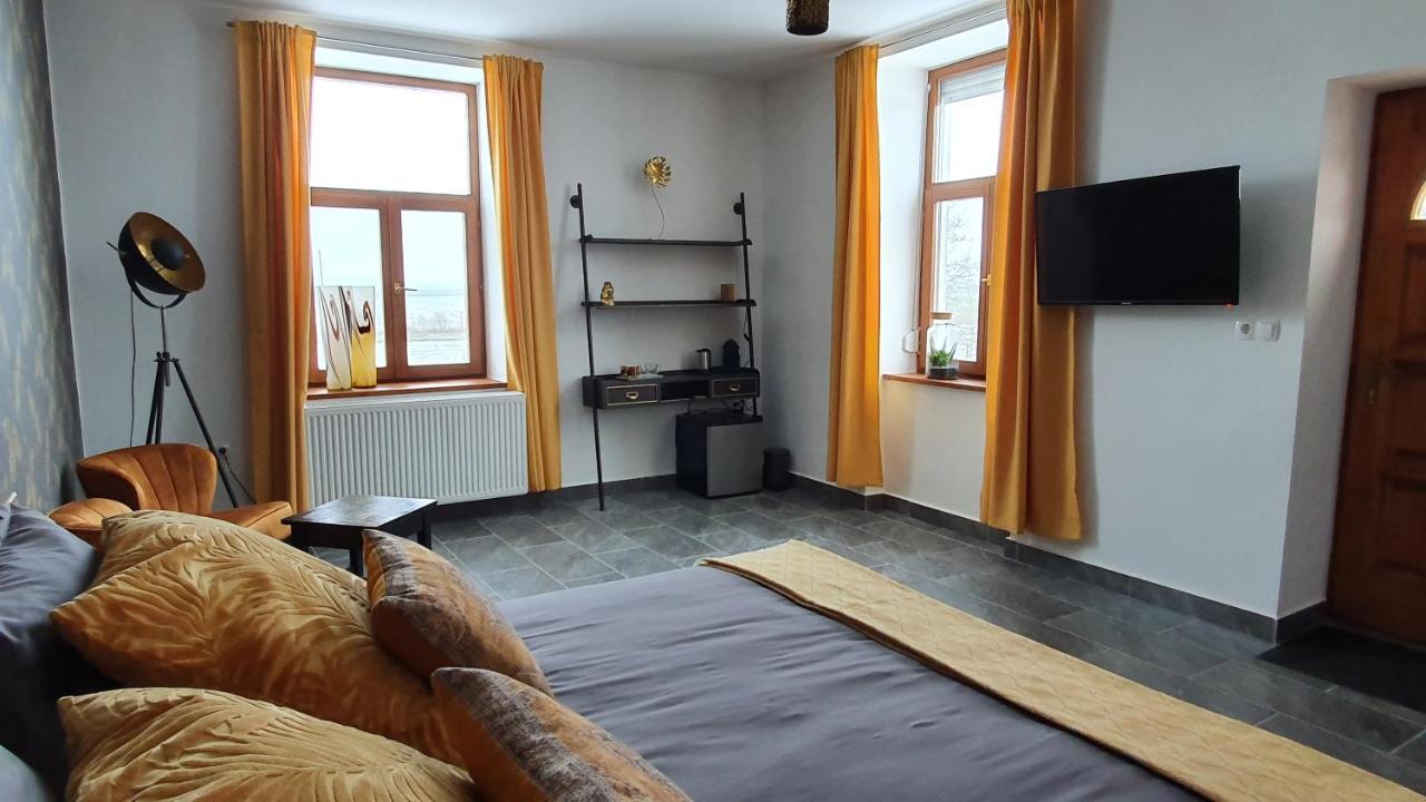 Tisza White House Bed & Breakfast Tiszaszolos Екстериор снимка