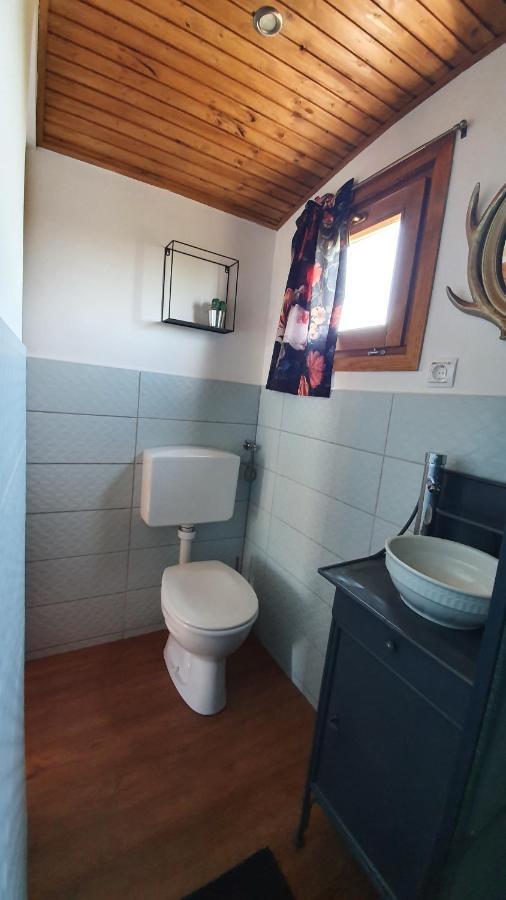 Tisza White House Bed & Breakfast Tiszaszolos Екстериор снимка