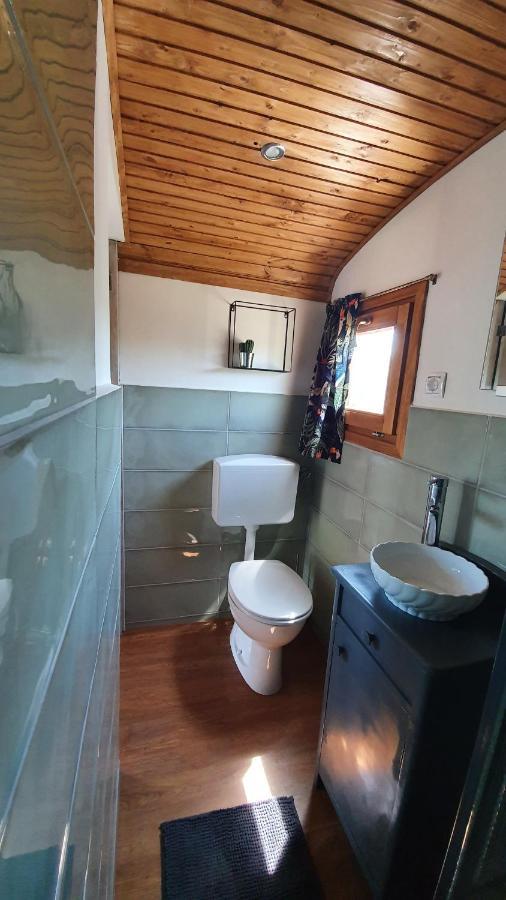 Tisza White House Bed & Breakfast Tiszaszolos Стая снимка